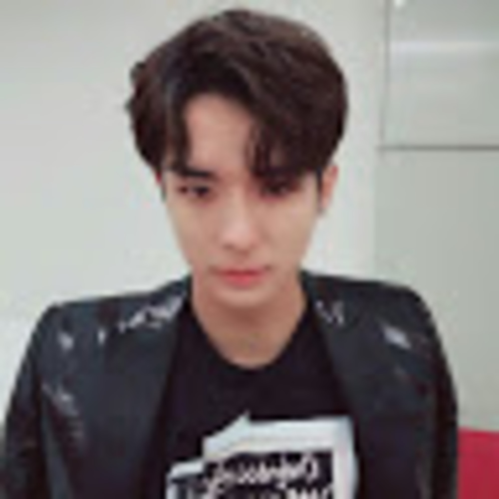 Meet your Posher, Mia